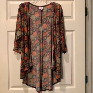 LuLaRoe Lindsay Kimono NWT. Medium